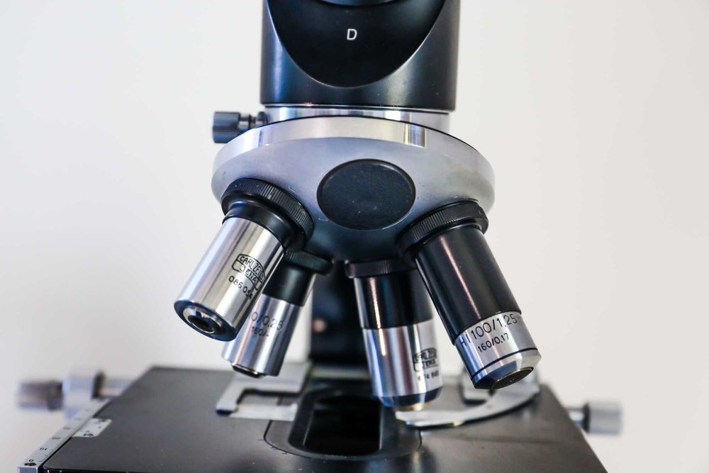 Бинокулярен Микроскоп Carl zeiss jena