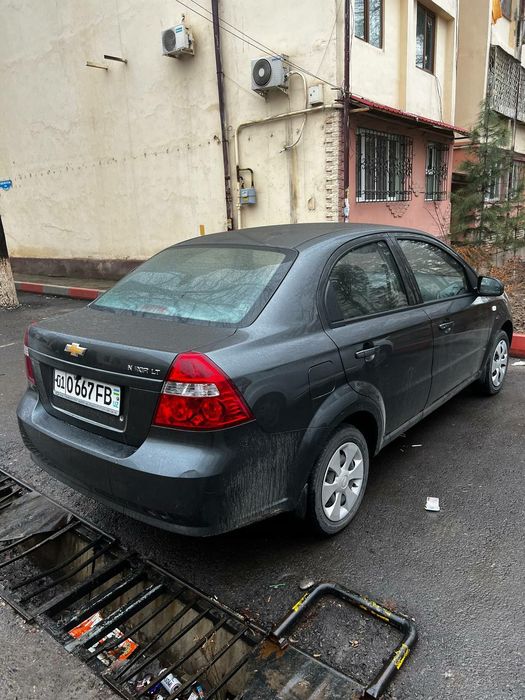 Автомашина нексия 3