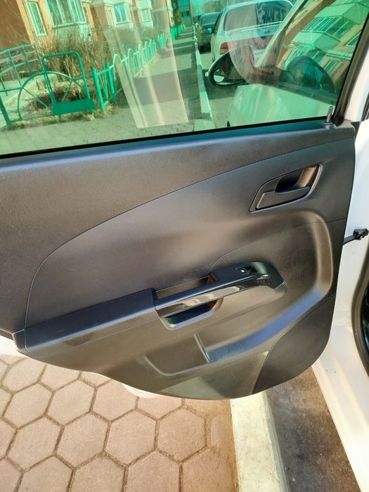 Продам Chevrolet Aveo T300, 2015