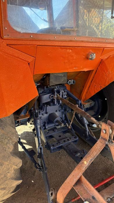 De vanzare Tractor UTB 445