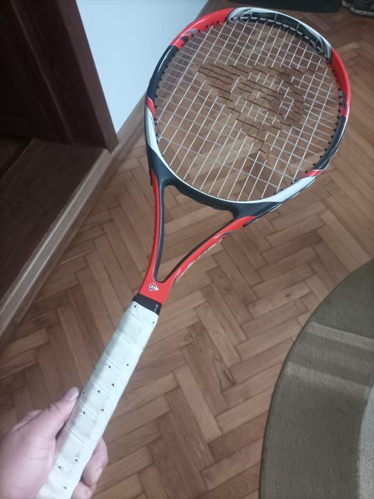 Vând racheta tenis de câmp preț 200 lei