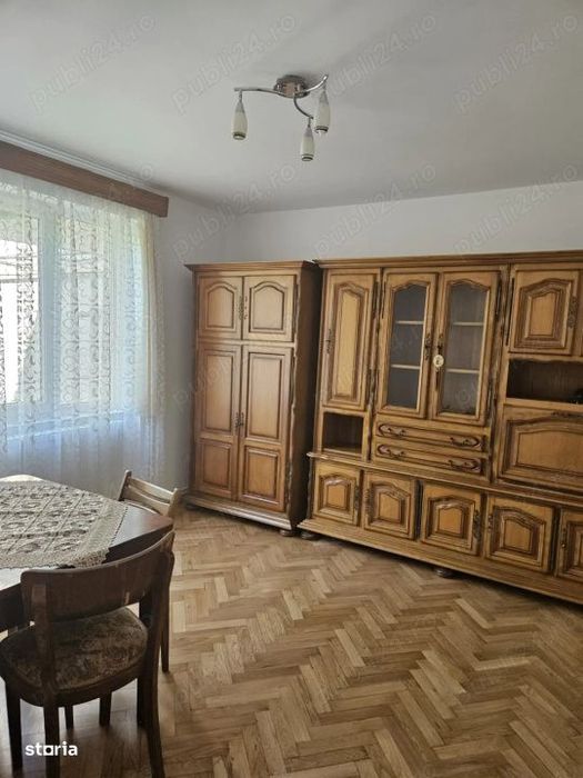 Apartament cu 3 camere, 65 mp, zona Centrala