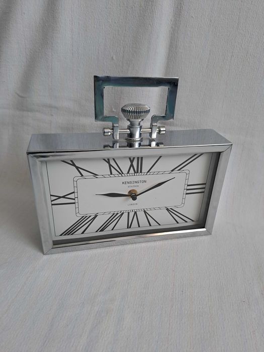 ceas quartz Kensington London