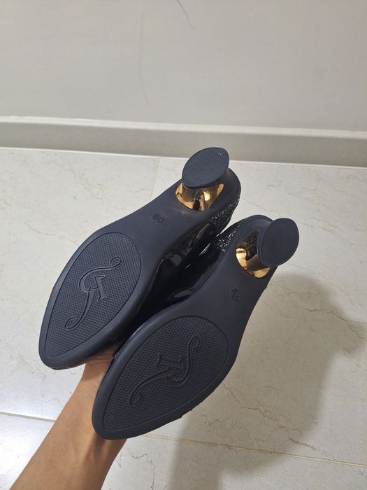 Продаётся туфли абсолютно новые