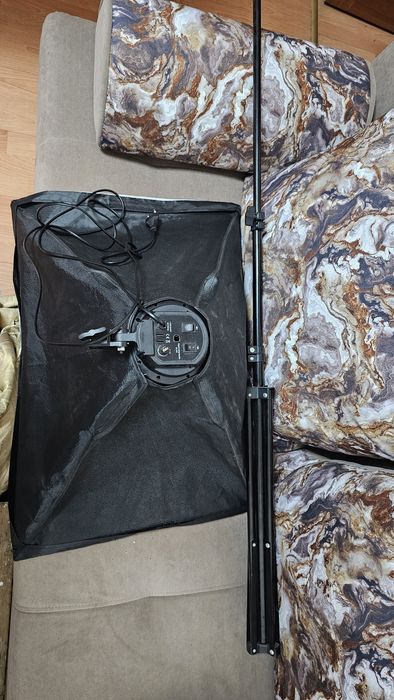 Студий свет на штативе