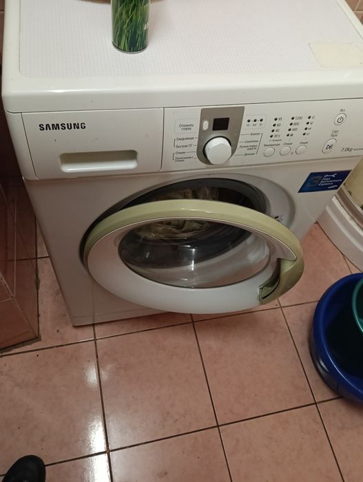 Продам стиральную машину