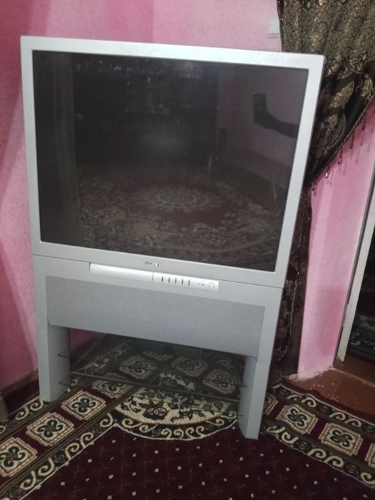 Ретро-телевизор Sony 100Hz (под PS / ретро-гейминг)