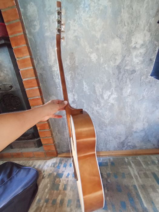 Gitara yangi zor