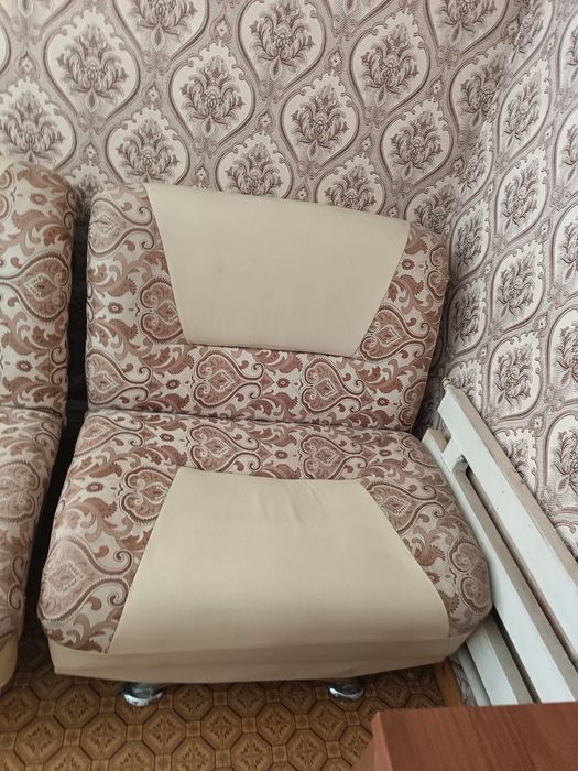 Диван с креслами