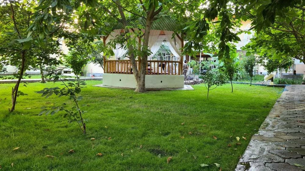 Ер нархида Ўзбекона файзли ховли сотилади! СРОЧНА!!!