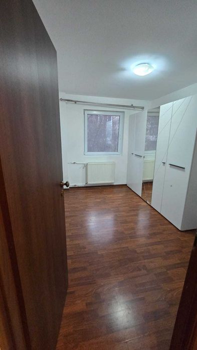 Apartament 3 camere et 1 Str Stelelor