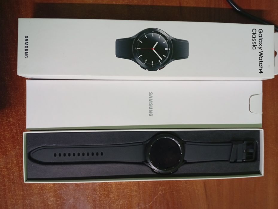 Galaxy watch4 classic. Yangi bu
