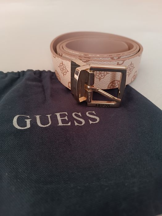 Дамски колан Guess