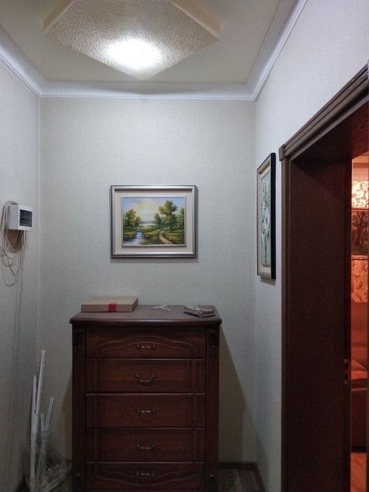 Метро Чилонзор-16 кв  2/5/9 отдельный вход 65 м2 с обстановкой