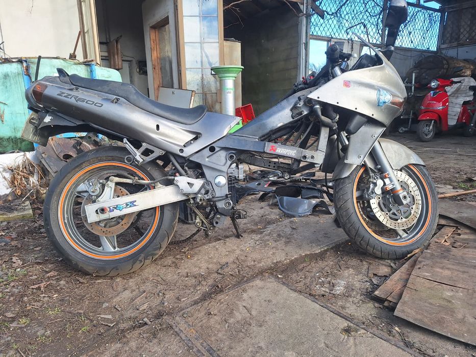 Motocicleta Kawasaki ZZR