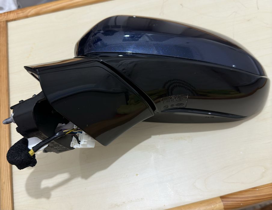 Продам зеркало на Santa Fe