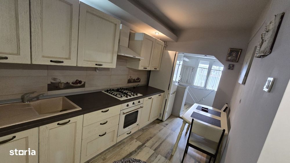 Apartament cu 3 camere de vanzare, etajul 1, Focsani