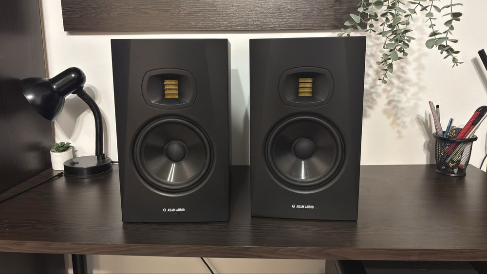 Pereche Monitoare Studio Adam Audio T7V