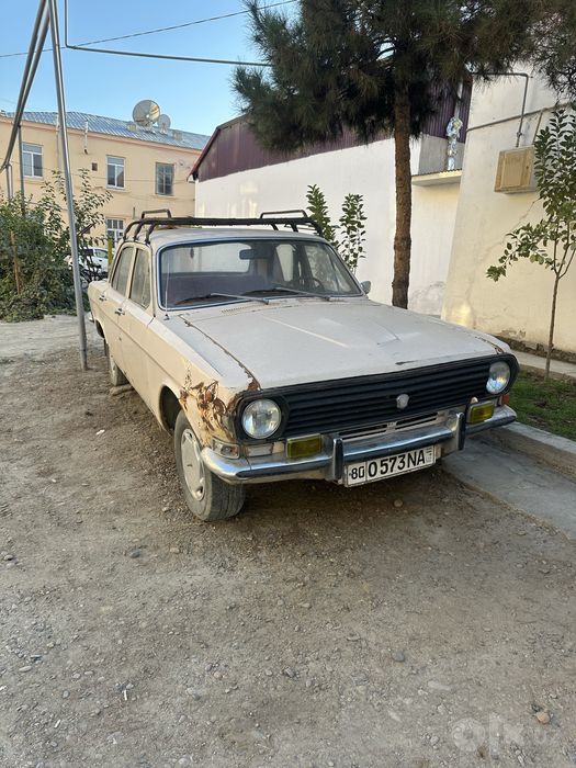 Gaz Volga 2410.