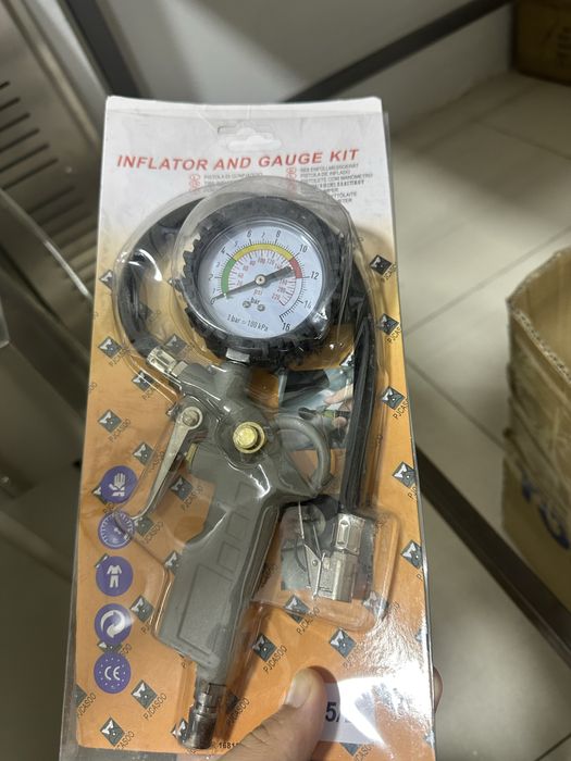 Inflator для шини