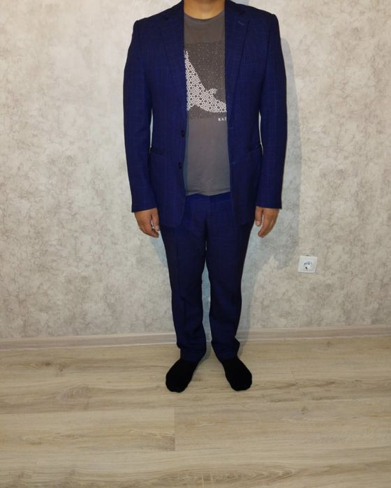 Продам мужской костюм