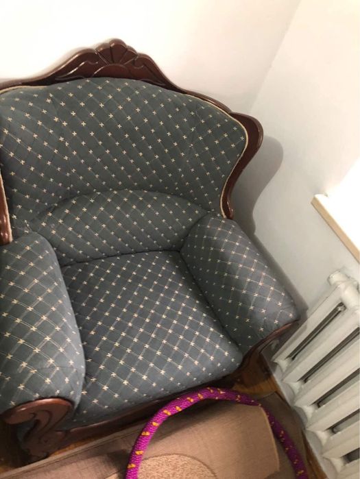 мебель:кресло,диван(договорная)