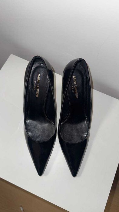 Дамски лодочки Saint Laurent от естествена кожа, размер 39