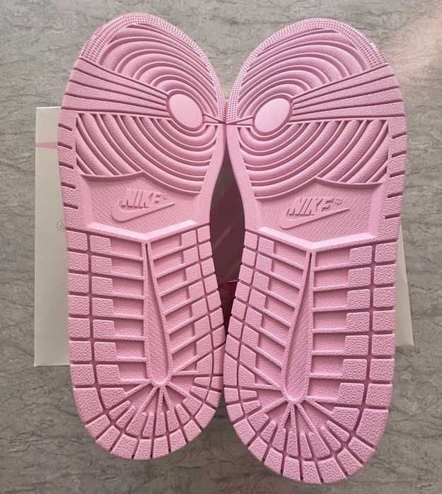 Travis Scott x Air Jordan 1 OG SP Low Sail/Tropic Shy Pink