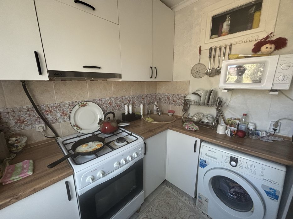 Продается 3- комнатная квартира в районе Одежды