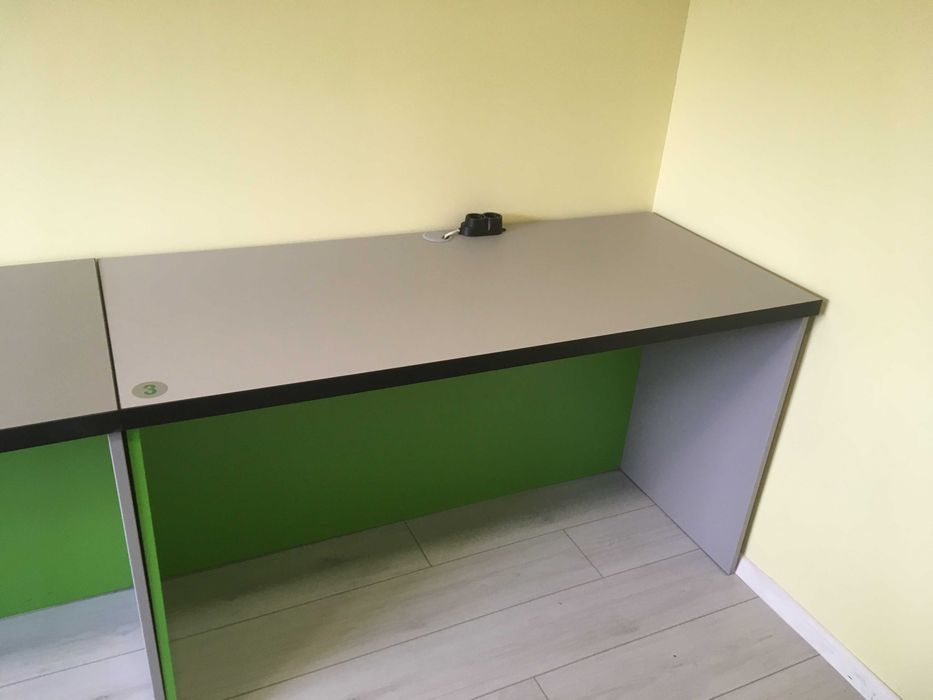 офис бюра различни размери 5 бр само две са ползвани