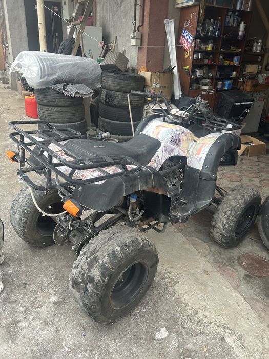 Продам квадроцикл большой