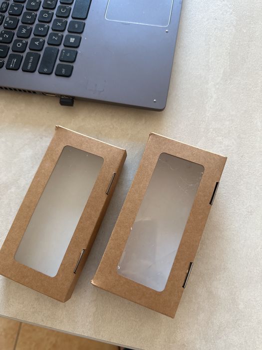 Картонная коробки