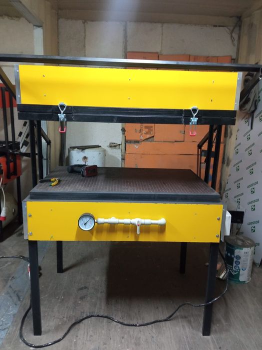 Вакуумный формовщик