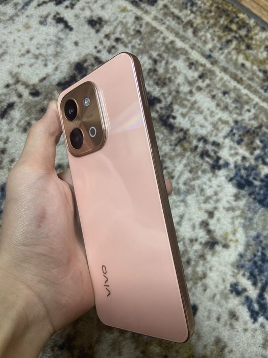 Смартфон Vivo Y28