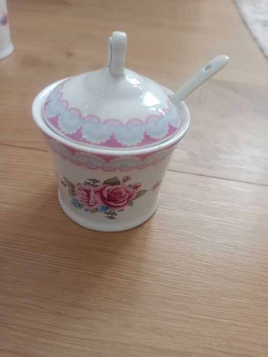 Комплект порцеланови буркани