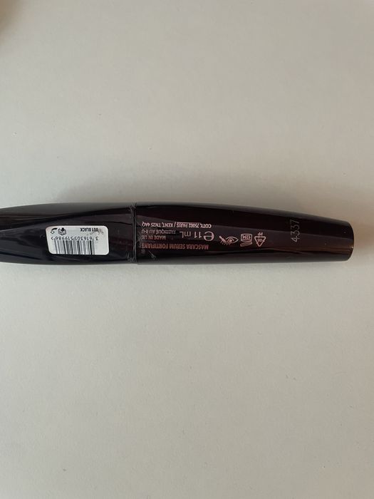 Mascara Rimel nou gene volum si alingire