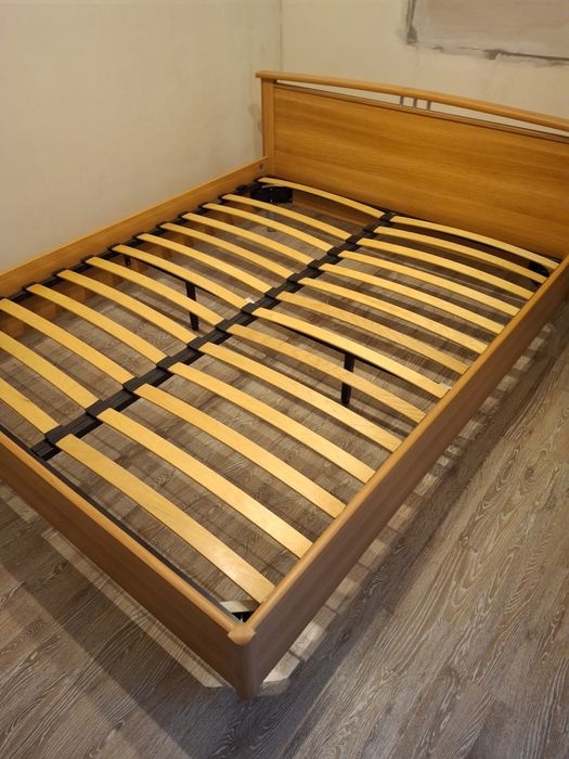 Кровать двухспальная