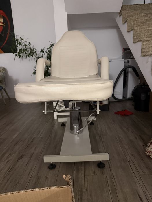 Pat cosmetic hidraulic profesional foarte stabil, cosmetica/masaj