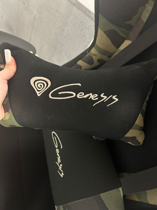 Scaun gaming GENESIS