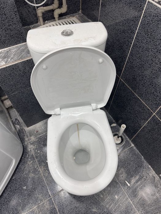 Продам унитаз в рабочем состоянии