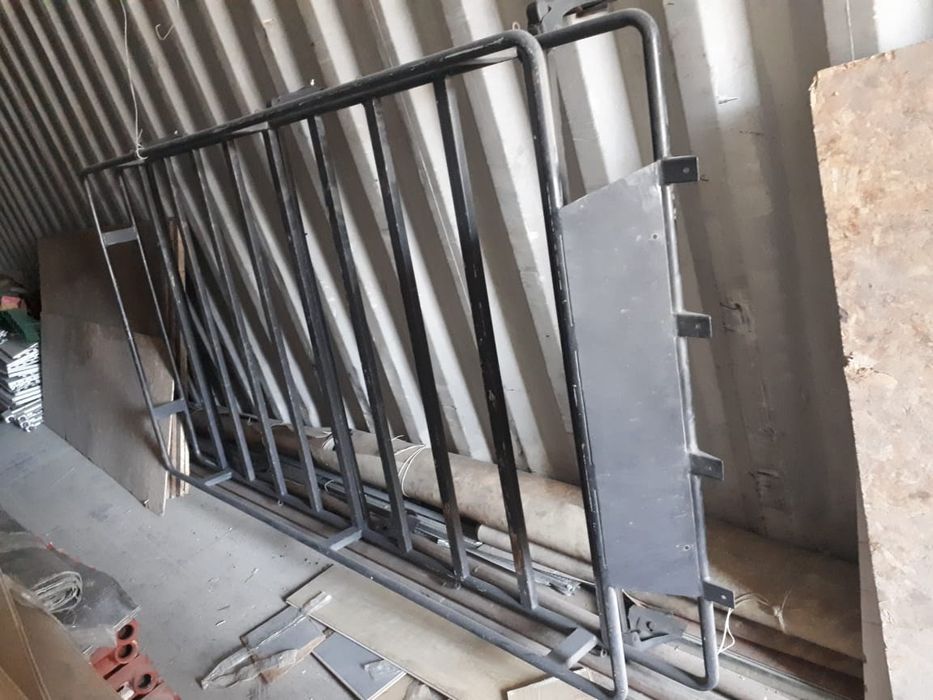 Продам сомадельный багажник для хайса