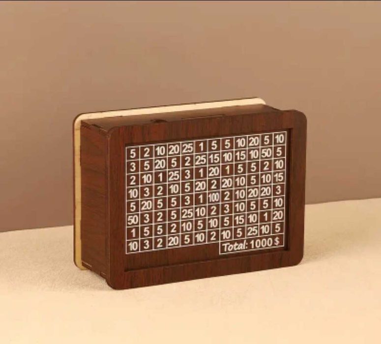 Дървена касичка с цел за спестяване