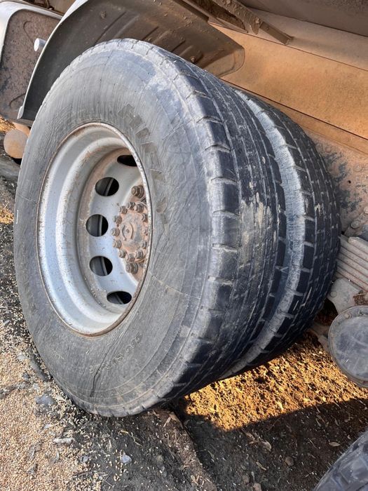 Балоны с дисками 295/80/22.5
