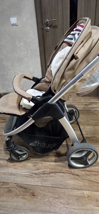 Продам коляску hauck lacrosse
