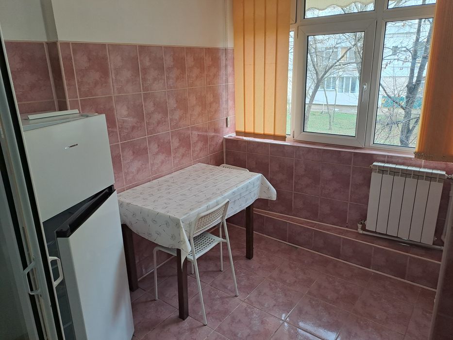 Inchiriez garsoniera