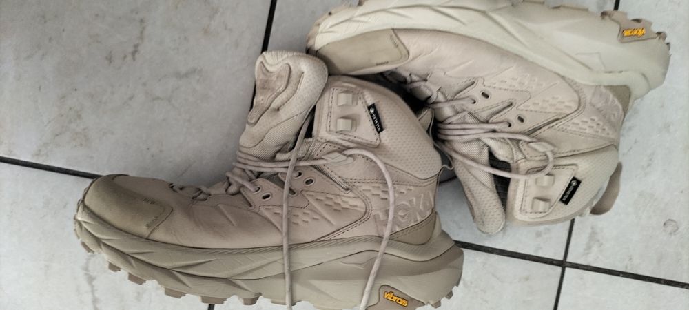 Hoka kaha.  Măr. 40.
