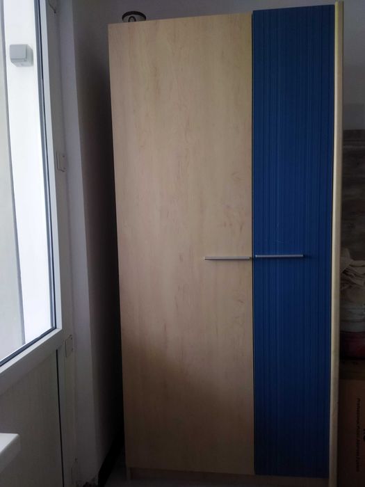 Детский гарнитур, стол письменный, шкаф