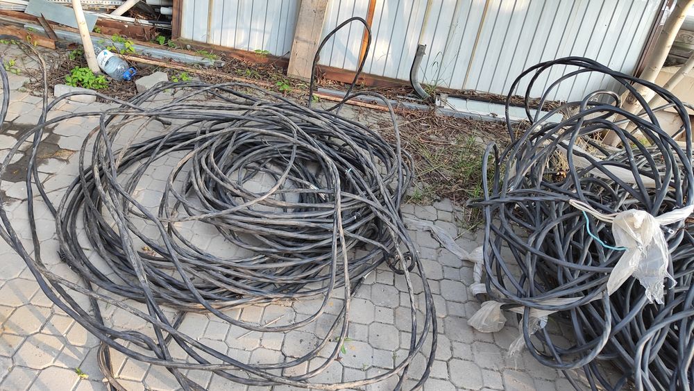 Кабель 4 жилы, 25 сечение