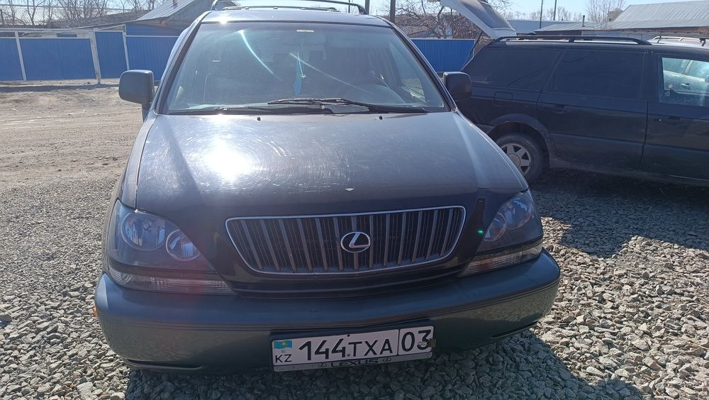 Продаю Лексус RX300