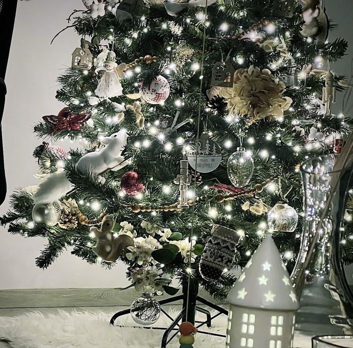 Brad artificial cu conuri 180cm